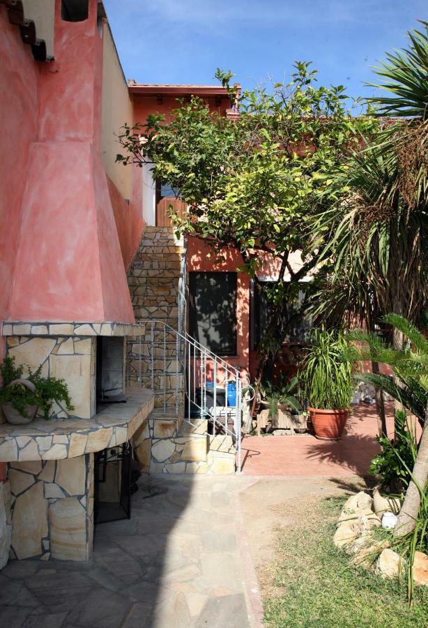 L'Isola Felice Apartment Монсеррато Экстерьер фото