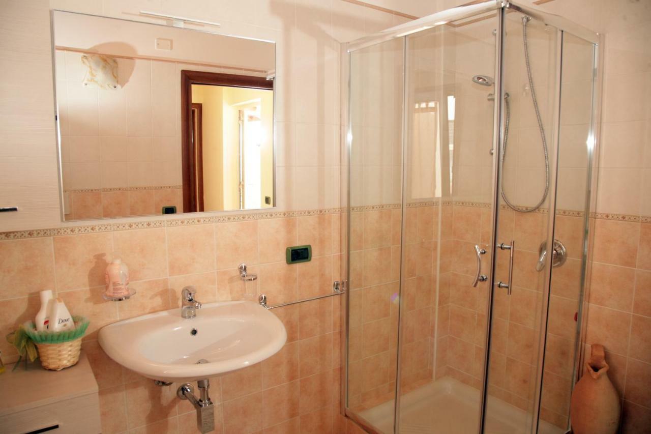 L'Isola Felice Apartment Монсеррато Экстерьер фото