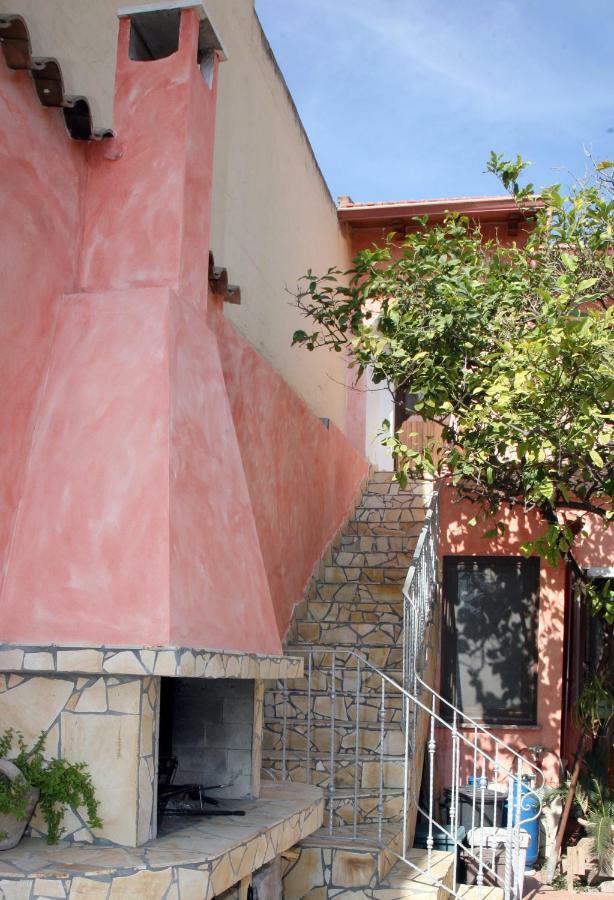 L'Isola Felice Apartment Монсеррато Экстерьер фото