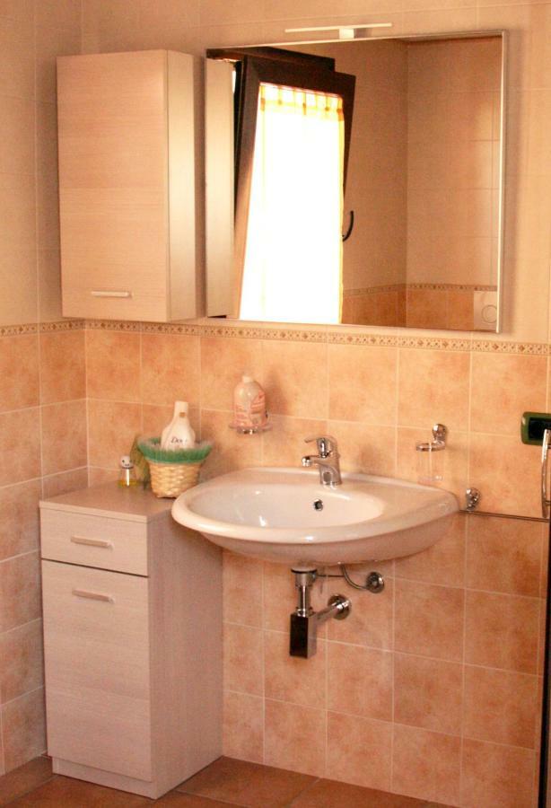 L'Isola Felice Apartment Монсеррато Экстерьер фото