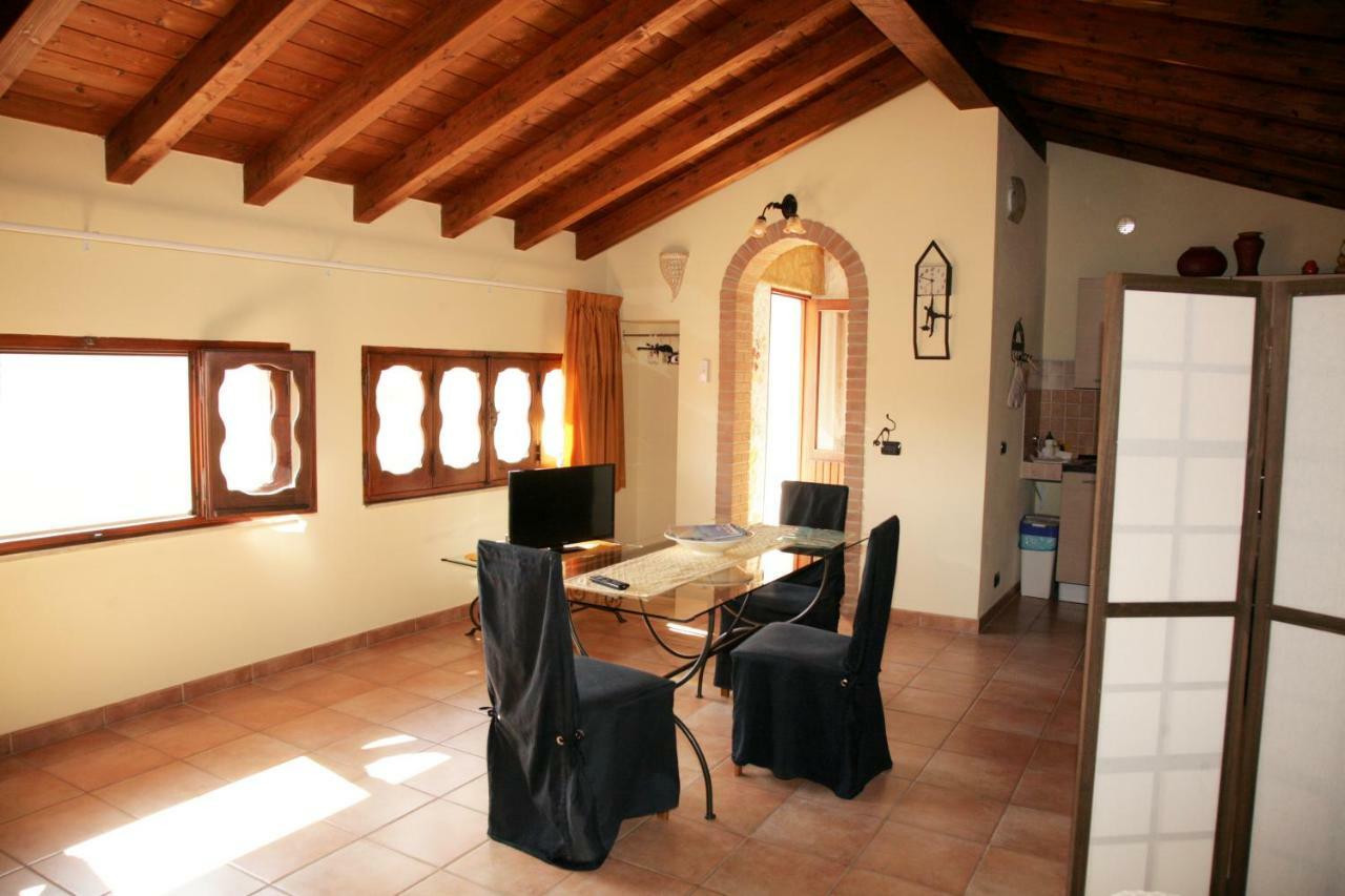 L'Isola Felice Apartment Монсеррато Экстерьер фото