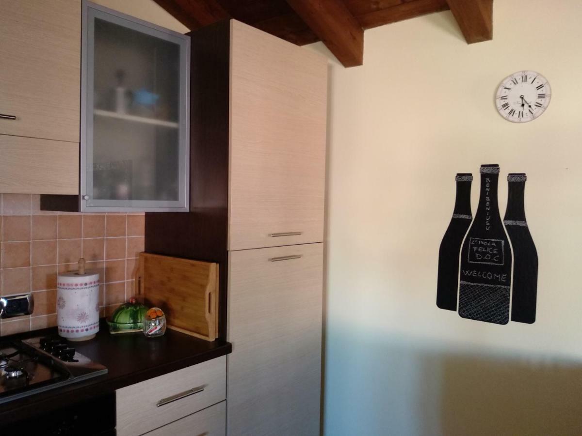 L'Isola Felice Apartment Монсеррато Экстерьер фото